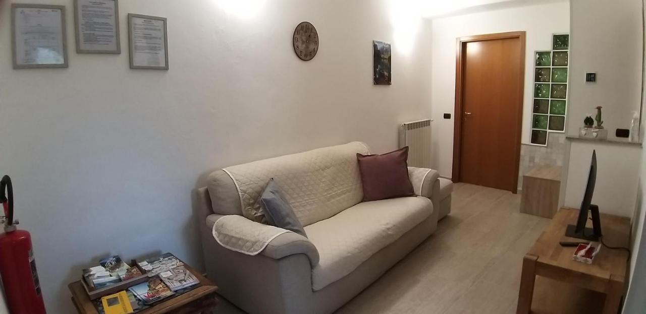 Marianna Casa Vacanza Azzate Экстерьер фото